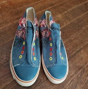 BNWOT Ed Hardy Converse